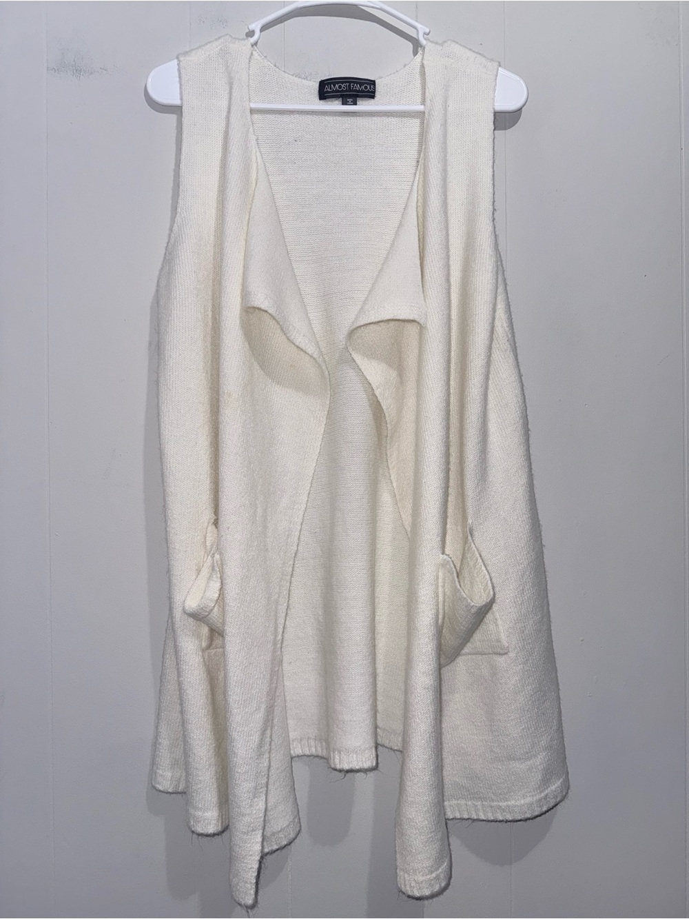 Almost Famous Ivory Knit Sleeveless Draped Cardigan Vest L EUC